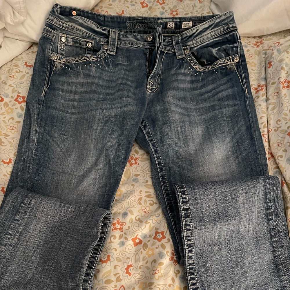 Size 32 (14) light colored straight jean